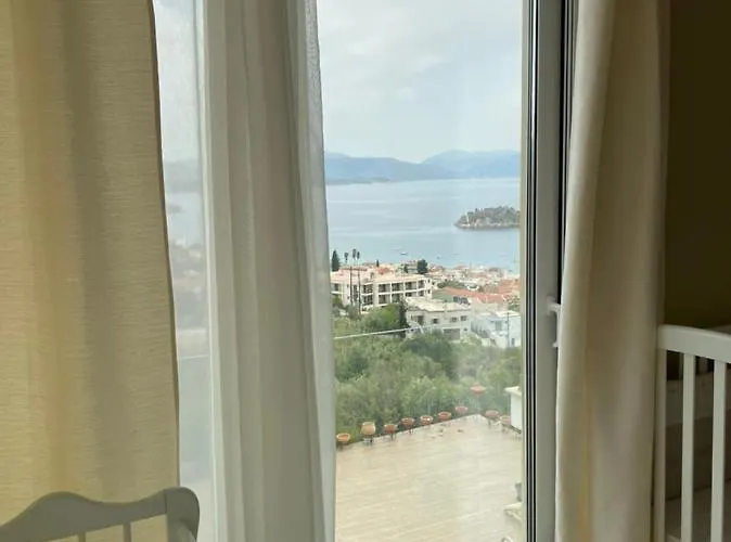 וילה Natalia טולון