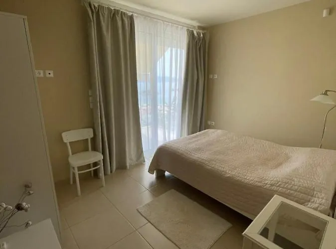 Natalia Villa *
