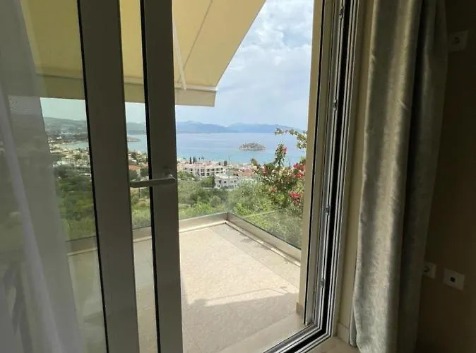 וילה Natalia טולון