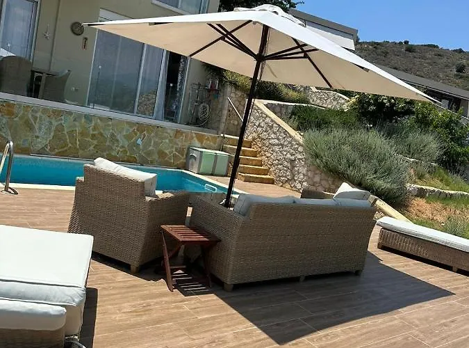 וילה Natalia טולון